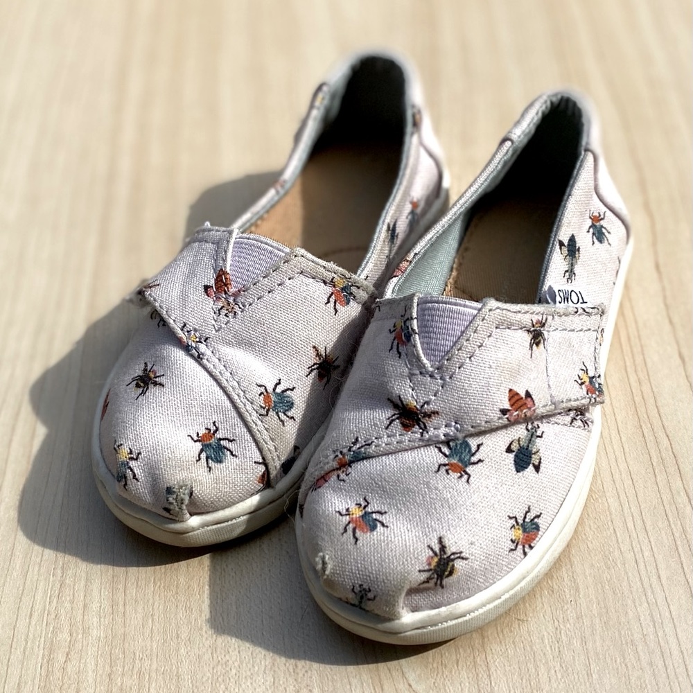 Toddler TOMS - Size 7